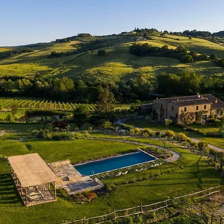 Follonico 4-Suite B&B Landhuis *