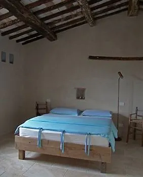 Follonico 4-Suite B&B *
