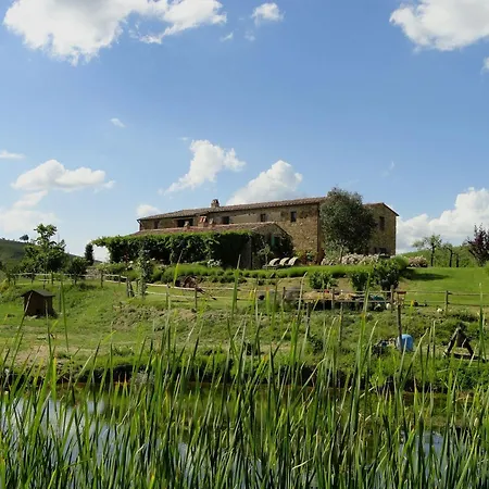 Landsted Follonico 4-Suite B&B *