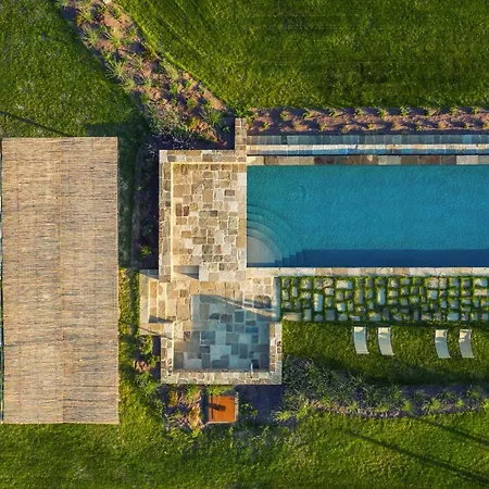Country house Follonico 4-Suite B&B