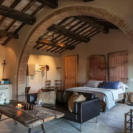 Follonico 4-Suite B&B