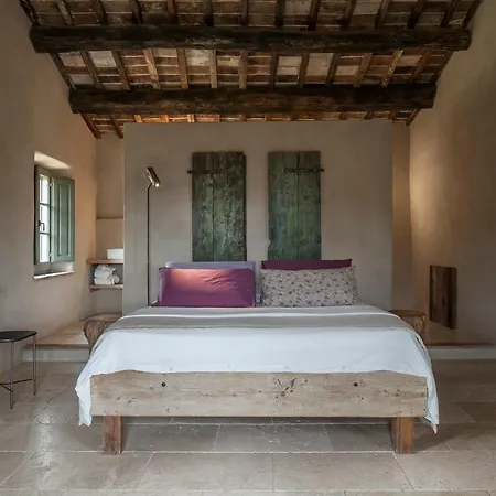 Follonico 4-Suite B&B * Torrita di Siena