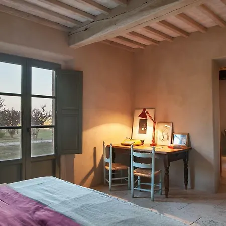 Follonico 4-Suite B&B *