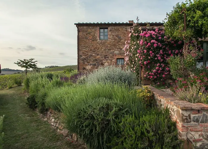 Follonico 4-Suite B&B