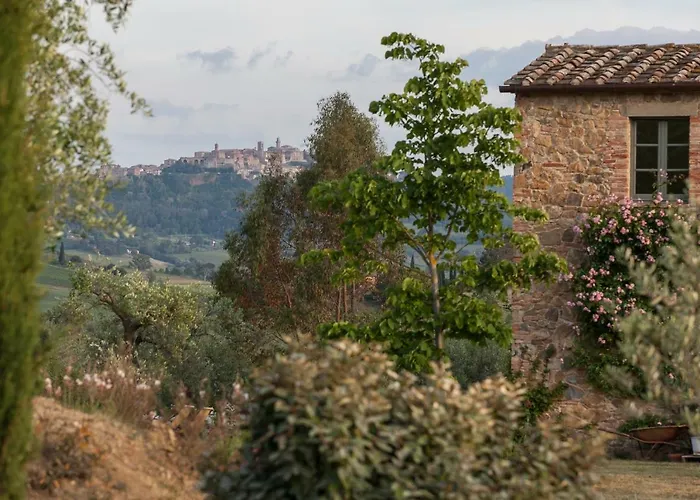 Follonico 4-Suite B&B *